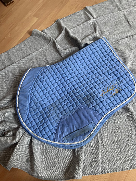 A Guide to Properly Cleaning Your Saddle Pads